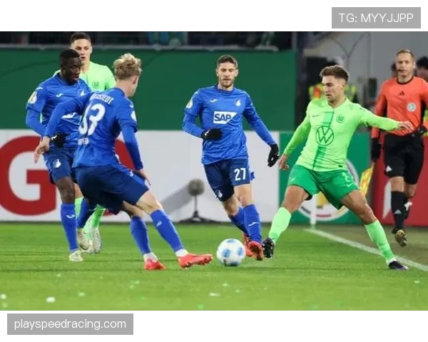 美因茨1-1战平汉堡,双方均未能把握制胜机会 美因茨1-1战平汉堡,双方均未能把握制胜机会